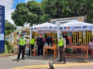 Polda Metro Himbau Agar Tak Pakai Calo Tes Covid-19, Polsek Senen Perketat Penjagaan di Stasiun Senen