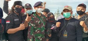 Puluhan Wartawan Tabur Bunga Untuk 53 Awak KRI 402