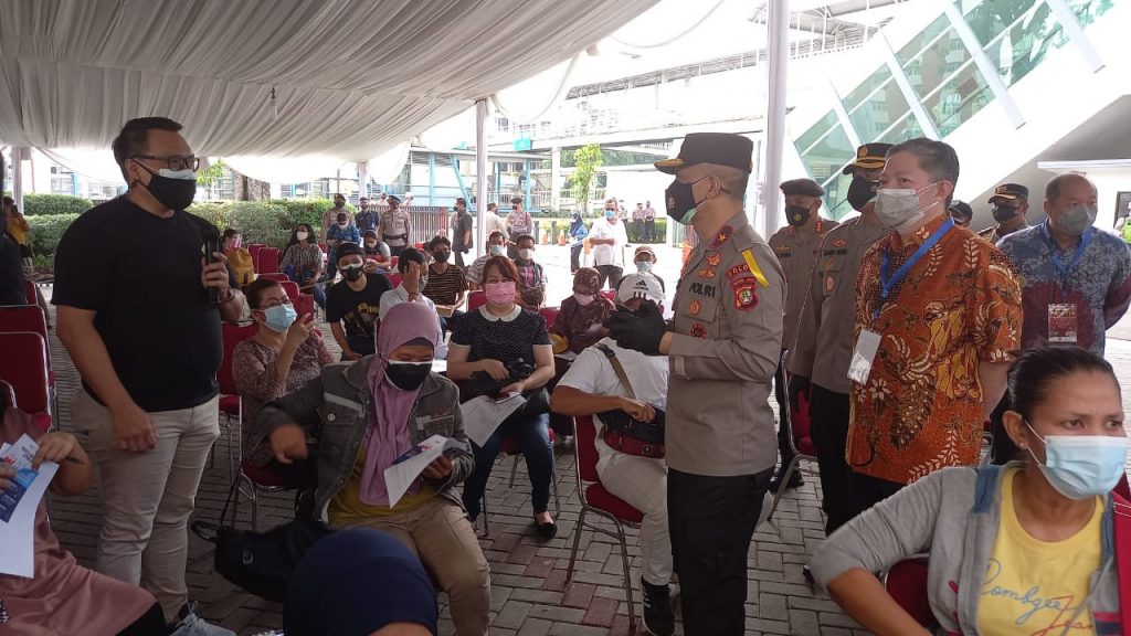 Dukung Percepatan Penanganan Covid-19, Polda Metro Jaya Bersama Capitol Park Salemba Gelar Vaksinasi Massal Dukung Percepatan Penanganan Covid-19, Polda Metro Jaya Bersama Capitol Park Salemba Gelar Vaksinasi Massal