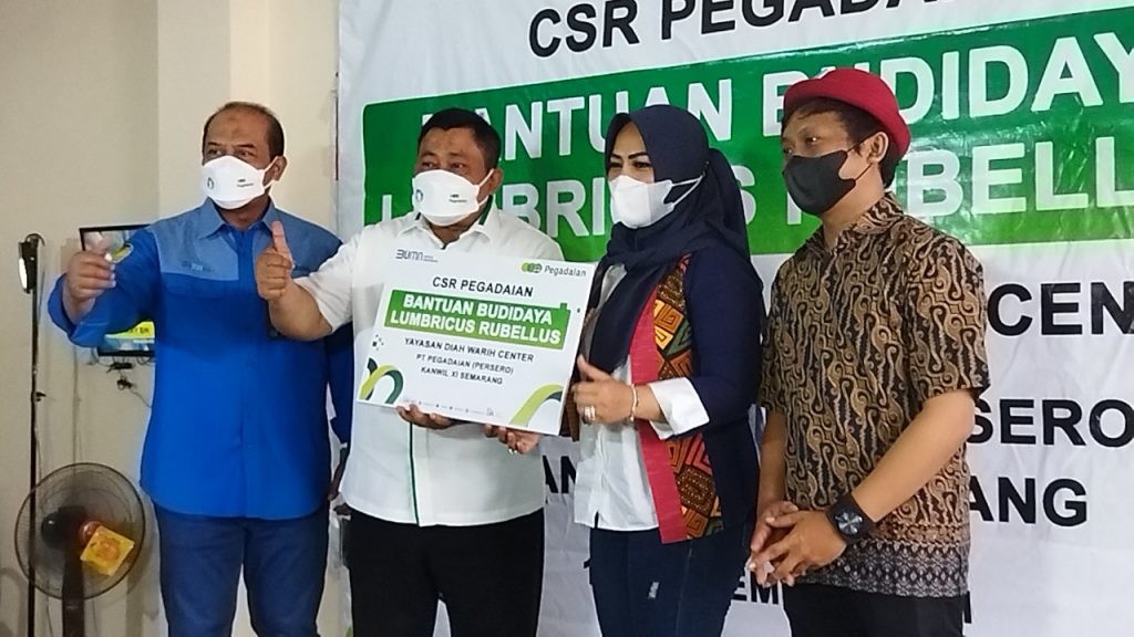 Berdayakan Warga di Masa Pendemi, Diwa Foundation-PT Pegadaian Ajak Budidaya Cacing Lumbricus Rubellus Berdayakan Warga di Masa Pendemi, Diwa Foundation-PT Pegadaian Ajak Budidaya Cacing Lumbricus Rubellus