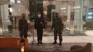 Babinsa Koramil 02/TB Monitoring Kedatangan WNA Di Hote Mercure Batavia