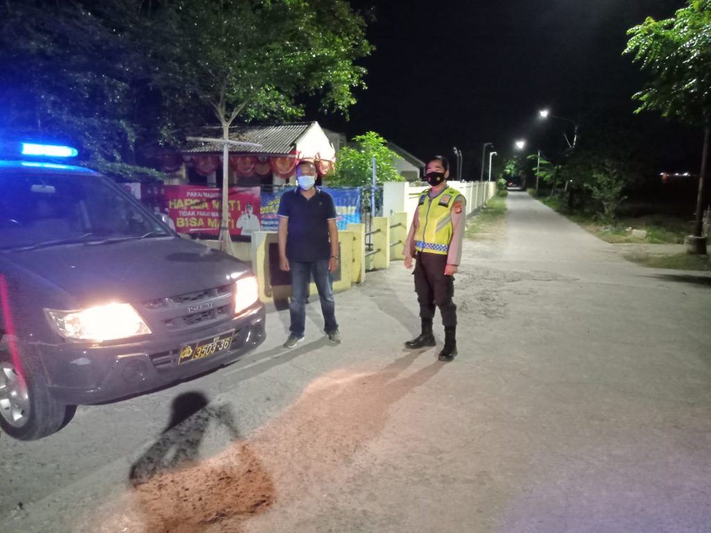 Gelar Patroli Dialogis, Polsek Tambelang Memastikan Keamanan Masyarakat