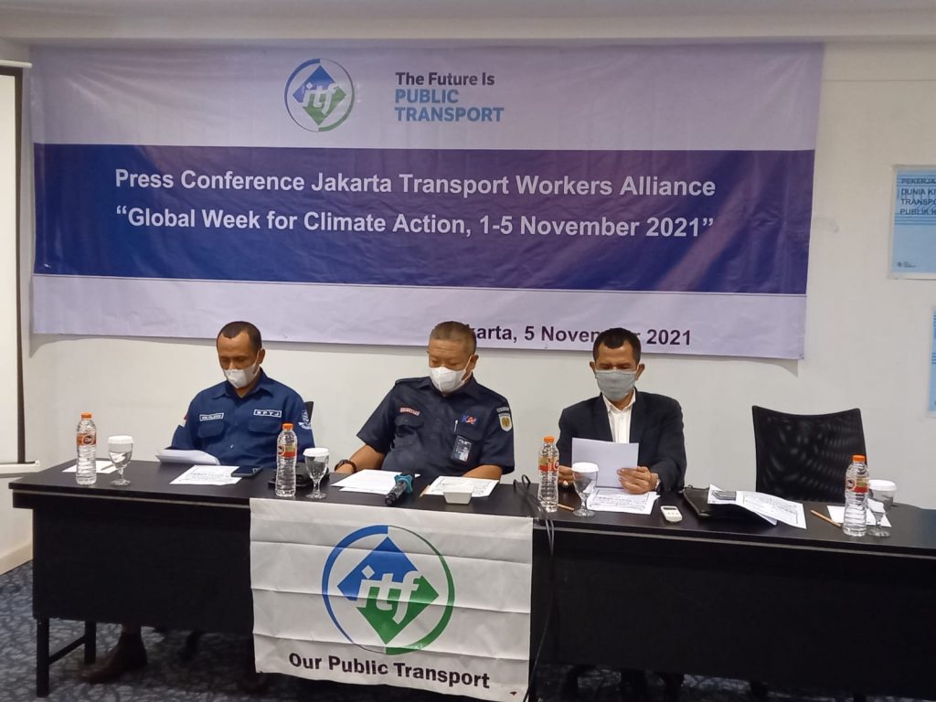 Serikat Pekerja Tuntut Transisi yang Adil untuk Pekerja Transportasi Perkotaan.