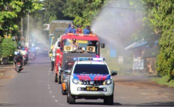 Omicron Melonjak, Sejumlah Fasilitas Umum di Pekalongan Disemprot Disinfektan