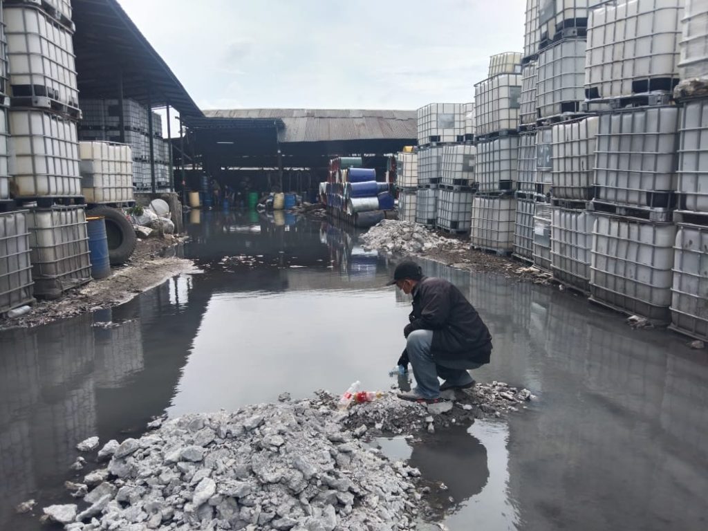 Diduga Dibackingi Tiga Pilar Pengepul Drum Bekas Merasa Hebat