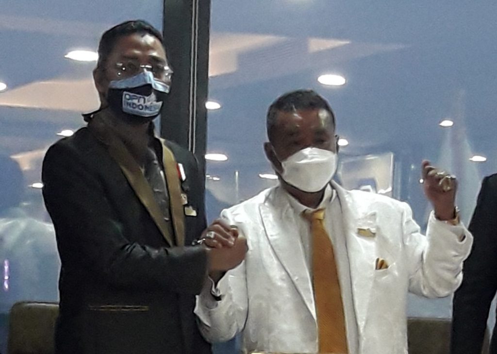 Hotman Paris Keluar Dari Peradi Kini Bergabung Di DPN Hotman Paris Keluar Dari Peradi Kini Bergabung Di DPN