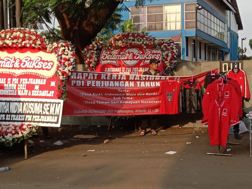 Rakernas II PDIPerjuangan Desa Kuat, Indonesia Maju Dan Berdaulat Rakernas II PDIPerjuangan Desa Kuat, Indonesia Maju Dan Berdaulat