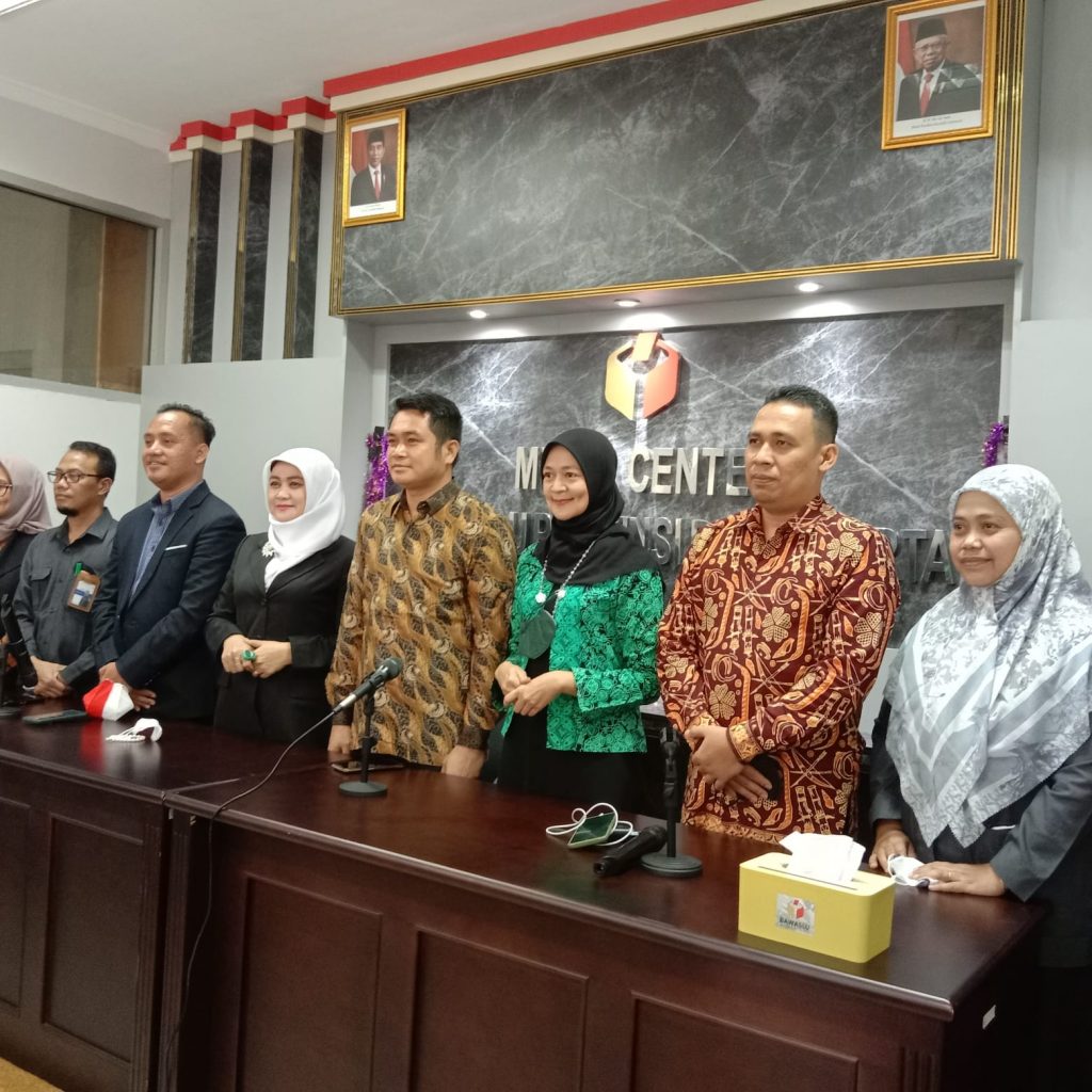 SIARAN PERS BAWASLU PROVINSI DKI JAKARTA : Pengawasan Verifikasi Administrasi Partai Politik Calon Peserta Pemilu Tahun 2024 SIARAN PERS BAWASLU PROVINSI DKI JAKARTA : Pengawasan Verifikasi Administrasi Partai Politik Calon Peserta Pemilu Tahun 2024