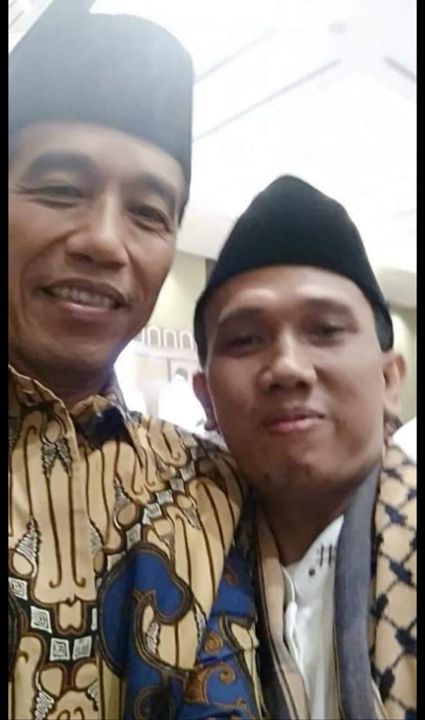 Dari Awal Visi Misi Presiden Jokowi Memang Sudah Tepat untuk Indonesia, Ari Monas: “Sudah Sepantasnya Presiden Jokowi Melanjutkan 3 Periode” Dari Awal Visi Misi Presiden Jokowi Memang Sudah Tepat untuk Indonesia, Ari Monas: “Sudah Sepantasnya Presiden Jokowi Melanjutkan 3 Periode”