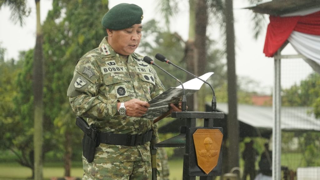 PANGDIVIF 1 KOSTRAD PIMPIN UPACARA SERTIJAB DANYON BEKANG 1 KOSTRAD