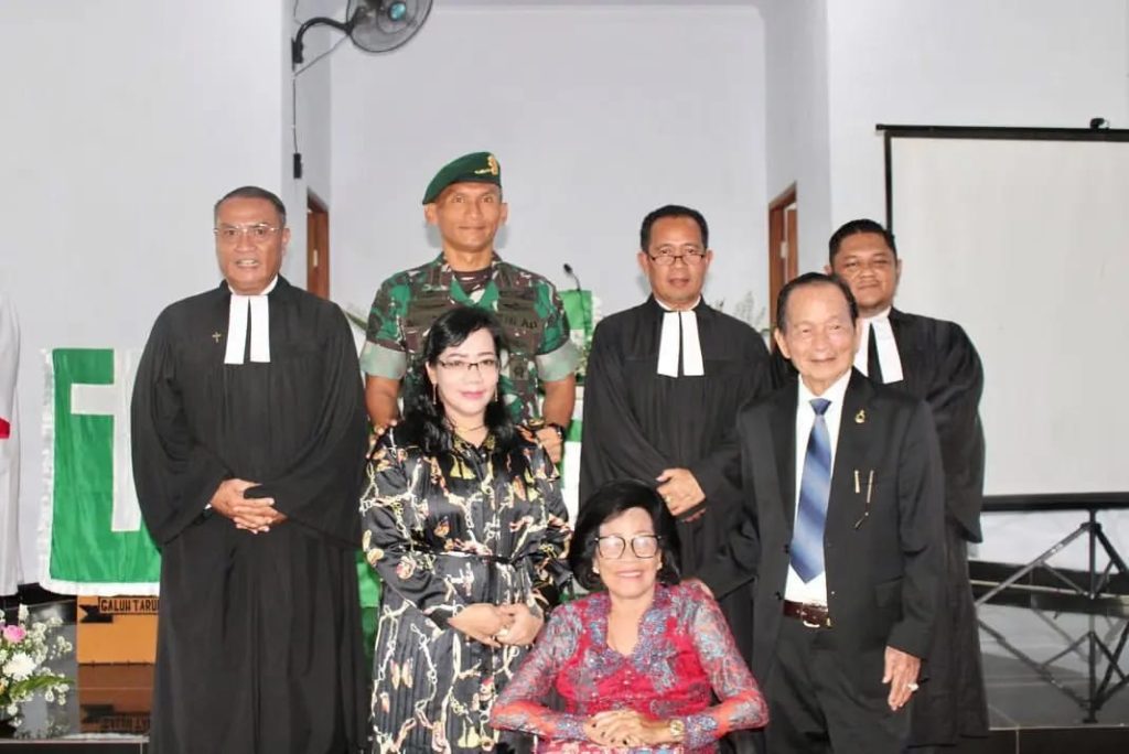 PENASEHAT HKBP PUSAT JAWA BARAT RESMIKAN GEREJA OIKUMENE NOMENSEN DI YONIF R 321/GT DIVIF 1 KOSTRAD