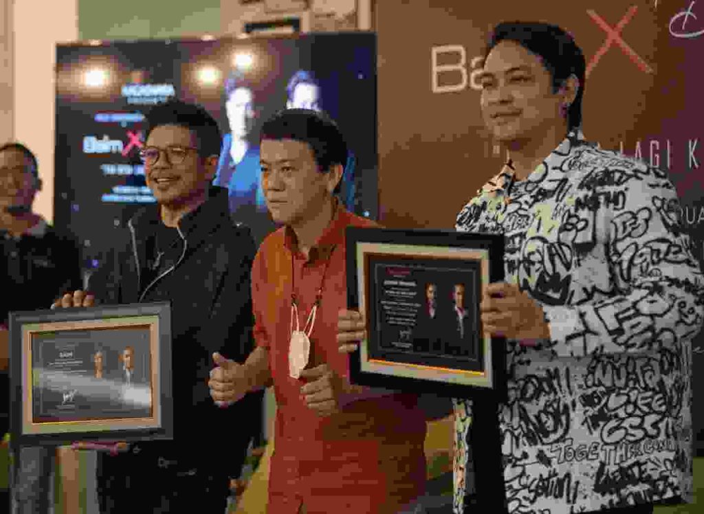 JXB Dukung Peluncuran Single Terbaru Baim dan Donnie Sibarani Serta Buka Peluang Kolaborasi dengan Industri Kreatif JXB Dukung Peluncuran Single Terbaru Baim dan Donnie Sibarani Serta Buka Peluang Kolaborasi dengan Industri Kreatif