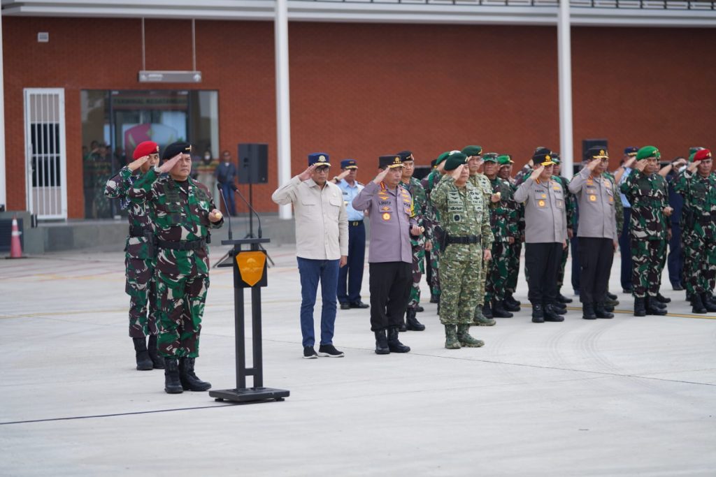 Panglima TNI Sambut Kedatangan Jenazah Kusuma Bangsa Panglima TNI Sambut Kedatangan Jenazah Kusuma Bangsa