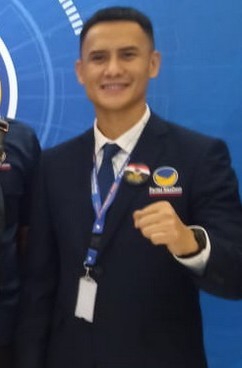 Selebriti dan Pembawa acara Kenamaan Choky Sitohang Maju Caleg Dapil Jawa Barat dari Partai Nasdem Selebriti dan Pembawa acara Kenamaan Choky Sitohang Maju Caleg Dapil Jawa Barat dari Partai Nasdem
