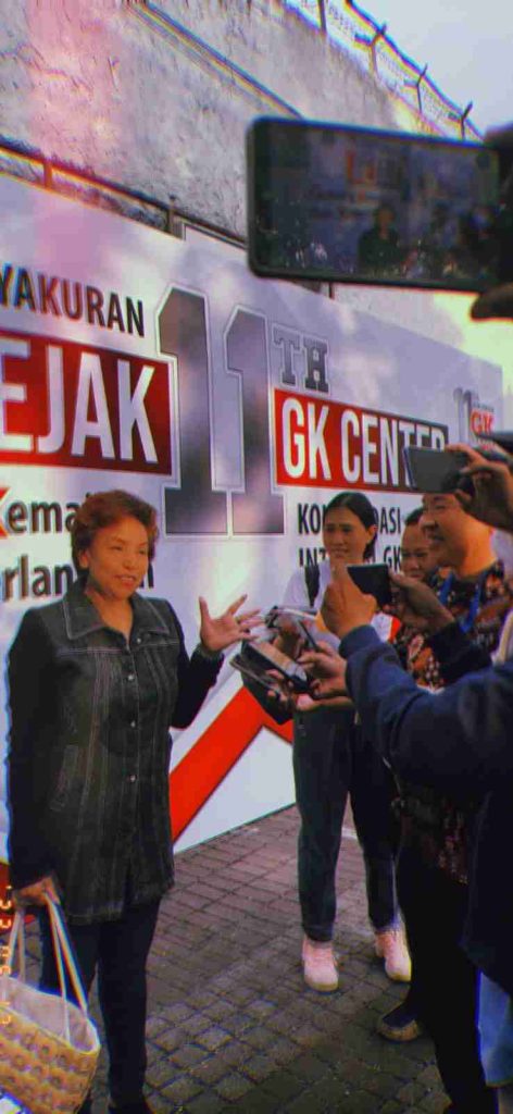 Sisca Syafdonny (Ketua Srikandi Jokowi): Ganjar Pranowo Sosok Paling Tepat Menjadi Presiden Indonesia 2024 untuk Melanjutkan Keberhasilan Pembangunan Nasional oleh Pak Jokowi Sisca Syafdonny (Ketua Srikandi Jokowi): Ganjar Pranowo Sosok Paling Tepat Menjadi Presiden Indonesia 2024 untuk Melanjutkan Keberhasilan Pembangunan Nasional oleh Pak Jokowi