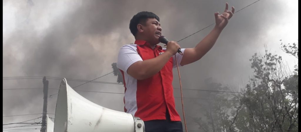 Konsorsium Sultra Peduli Doni Amansa Demo Tuntut Gubernur Sebab Terbitkan SK yang tidak Sesuai.. Konsorsium Sultra Peduli Doni Amansa Demo Tuntut Gubernur Sebab Terbitkan SK yang tidak Sesuai..