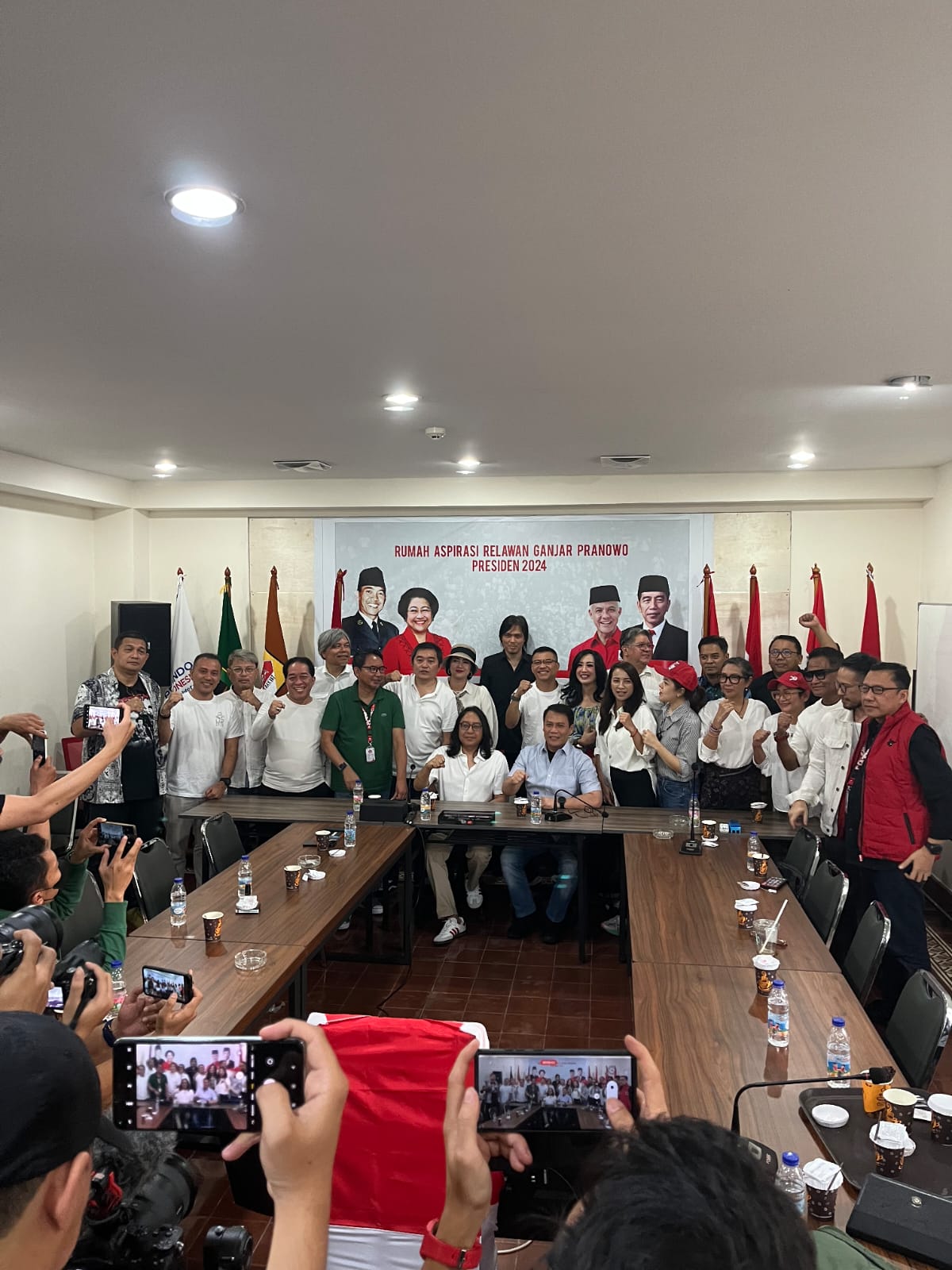 ExstraVaGanjar Kumpulan Artis&Musisi Mendukung Ganjar Pranowo Presiden 2024