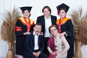Naek Pangaribuan, Universitas Indonesia dan Mimpi yang Terjawab