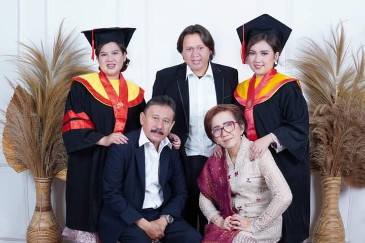 Naek Pangaribuan, Universitas Indonesia dan Mimpi yang Terjawab Naek Pangaribuan, Universitas Indonesia dan Mimpi yang Terjawab