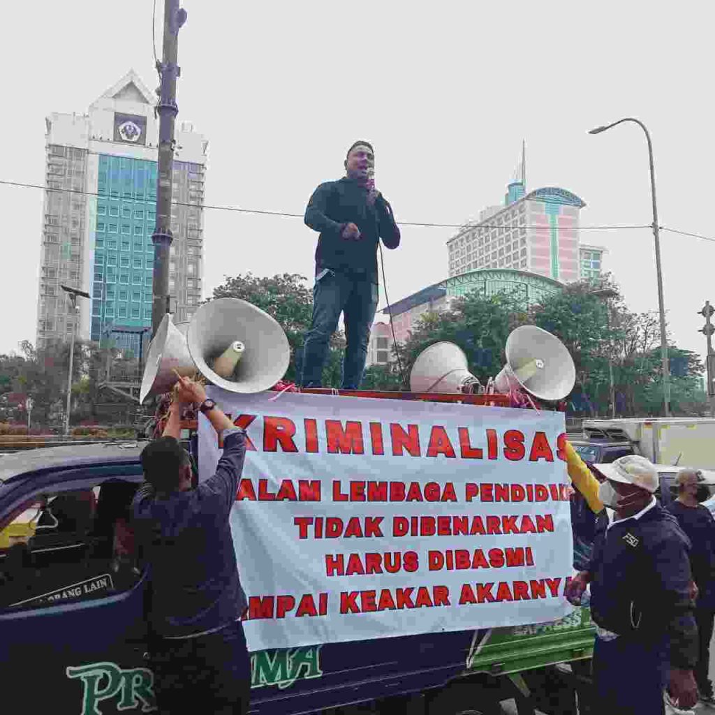 LBH-IKBP Melakukan Demonstrasi di Universitas Tarumanegara, Albertha Minta Keadilan LBH-IKBP Melakukan Demonstrasi di Universitas Tarumanegara, Albertha Minta Keadilan
