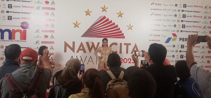 Wouw..!! Mahakarya Nasya Collyer Desainer Turut Sukseskan Acara Nawacita Award 2023..
