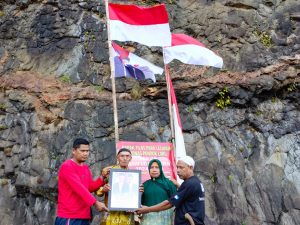 Tim Spritual Monas Pondok Labu Lagi- Lagi Kibarkan Bendera Ganjar – Mahfud di Sanghyang Sirah Ujung Kulon Serta Gelar Doa Bersama : Ganjar Dipastjkan Menang