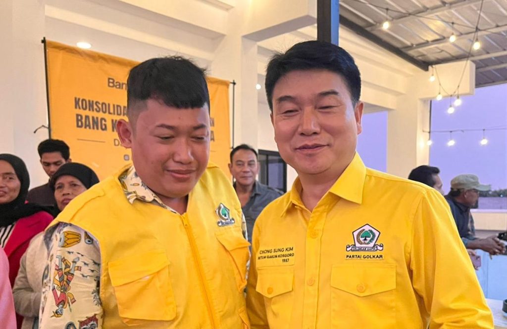 Kedua Tokoh Tiktok Viral !!! Chong Sung Kim, & Hanan Fauzi Oris Santo Saling Mendukung Untuk Program Mencerdaskan Anak Bangsa Dalam Visi-Misi Kampanye Politik Kedua Tokoh Tiktok Viral !!! Chong Sung Kim, & Hanan Fauzi Oris Santo Saling Mendukung Untuk Program Mencerdaskan Anak Bangsa Dalam Visi-Misi Kampanye Politik