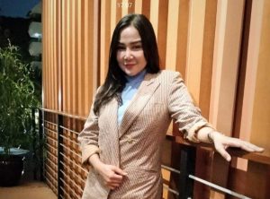 Artis dan Pemain Sinetron Ulfa Bone Jalankan Program Blusukan Terapi Kesehatan Bersama Syafrudin Budiman
