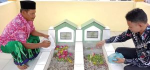 Makam Pesarehan Cikal Bakal Bluluk