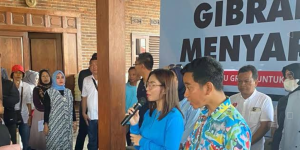 Usai Blusukan di Pasar Kemiri Depok, Gibran Rakabuming Temui Ibu-Ibu Hamil di Cipayung Depok 