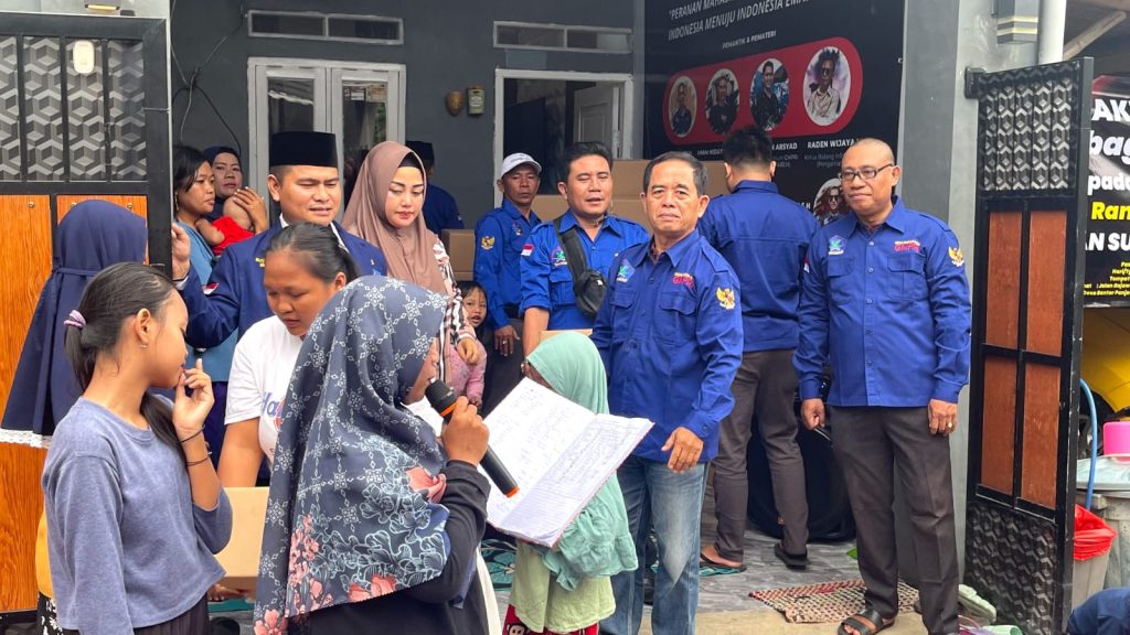 LUAR BIASA !! DPP GMPRI GELAR PEMBAGIAN SEMBAKO GRATIS dI TANGERANG LUAR BIASA !! DPP GMPRI GELAR PEMBAGIAN SEMBAKO GRATIS dI TANGERANG