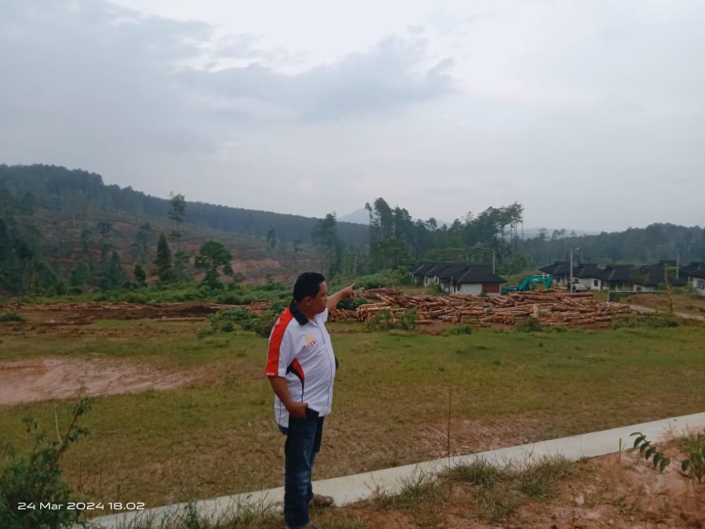 LSM KCBI  Klaim ada Puluhan Truk Kayu dari Siosar Diduga Dibekingi Oknum Polisi Terindikasi ada Penyimpangan 