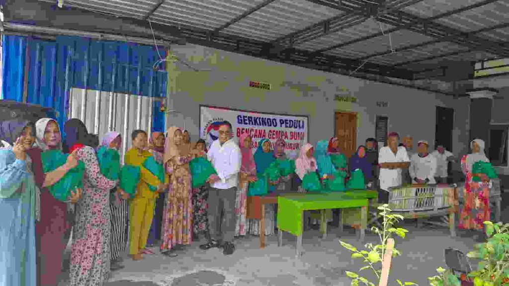 Gerkindo Organisasi Sayap Perindo Berikan Bantuan Kemanusiaan di 3 Lokasi Bencana Gempa Tuban Jawa Timur Gerkindo Organisasi Sayap Perindo Berikan Bantuan Kemanusiaan di 3 Lokasi Bencana Gempa Tuban Jawa Timur