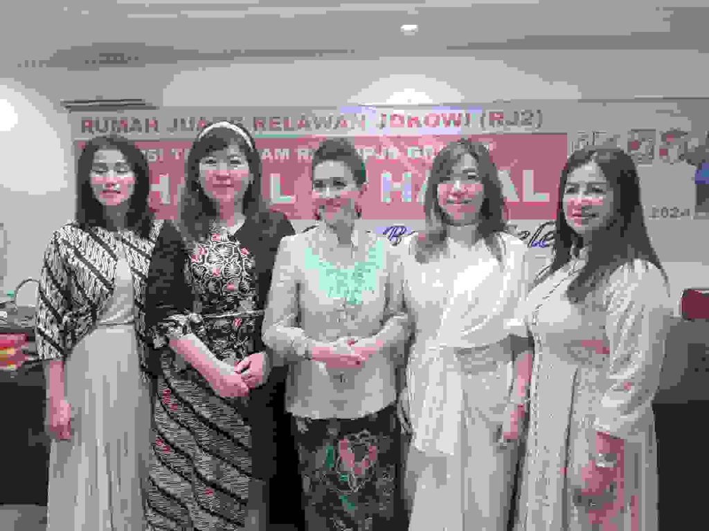 Emma Hasan Karman (Ketua Umum Perempuan Tionghoa Indonesia Emas) Dukung PSI Perjuangkan BPJS Gratis Emma Hasan Karman (Ketua Umum Perempuan Tionghoa Indonesia Emas) Dukung PSI Perjuangkan BPJS Gratis