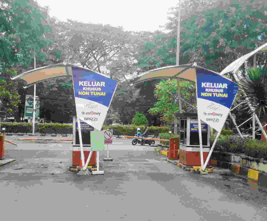 Transaksi Cashless di Blok M Square dengan BRIZZI