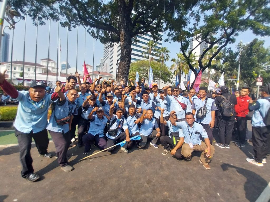 Aksi Komunitas Laskar Biru Aksi Komunitas Laskar Biru