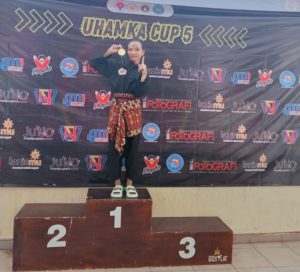 LuarBiasa !! Utari Aprilia Sukses Raih Mendali Emas Kejuaraan Pencak Silat Uhamka Cup-5