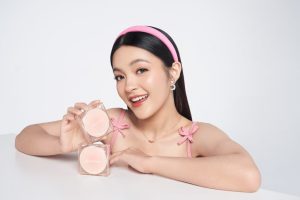 Brand Kecantikan Nasional Terbaik Azarine Cosmetic Resmi Meluncurkan Produk Makeup Series Terbaru Azarine It’s So Porefect! Powder Foundation.