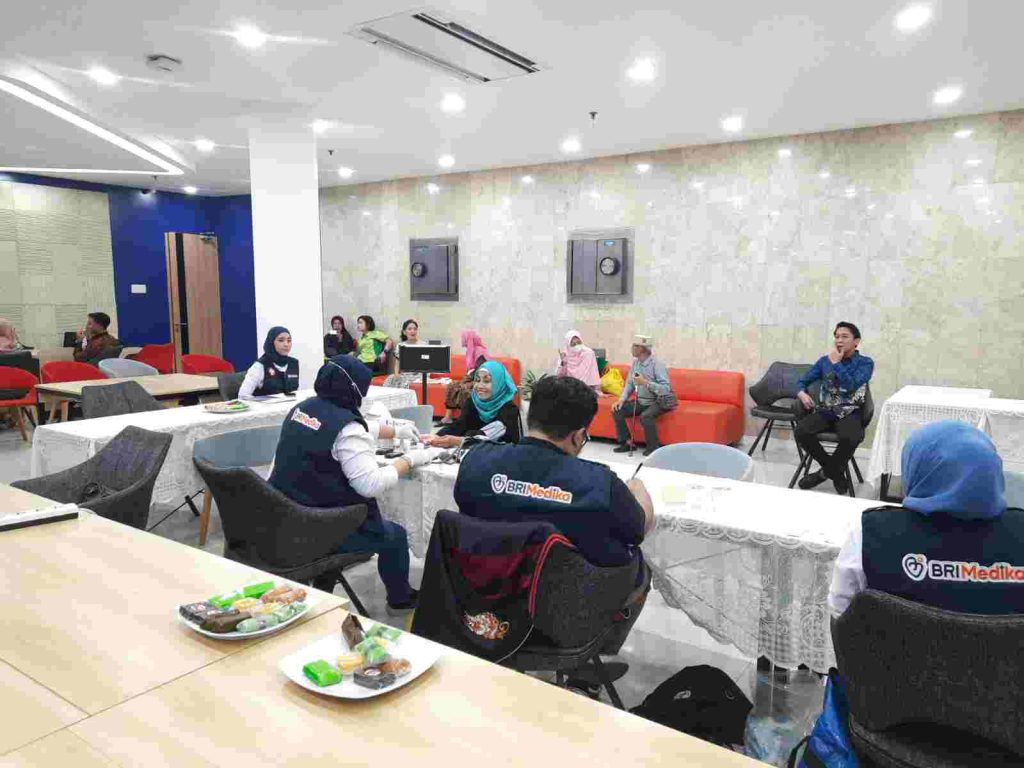BRI BO Dewi Sartika Kota Bogor Gelar Pengobatan Gratis bagi Pensiunan dan Nasabah