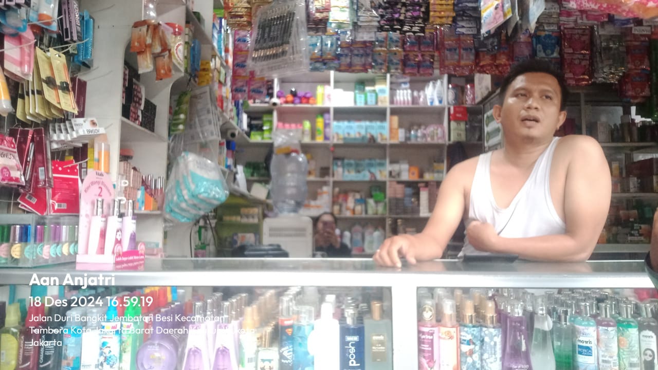 Toko Obat Pil Koplo-Red Menjamur Di Wilayah Jembatan Besi Kecamatan Tambora Jakarta Barat