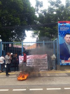 Demonstrasi di KPK RI dan DPP Demokrat Tuntut Penyelesaian Kasus Dugaan Penerimaan Dana CSR oleh Didi Irawadi Syamsuddin