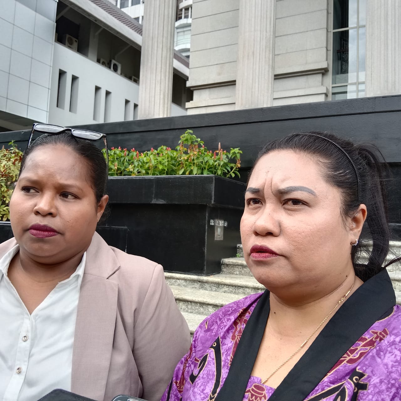 Ketua Bawaslu Kabupaten Supiori Provinsi Papua Desi Rumasew, A.Md.Sos Hadir Memberikan Keterangan di MK