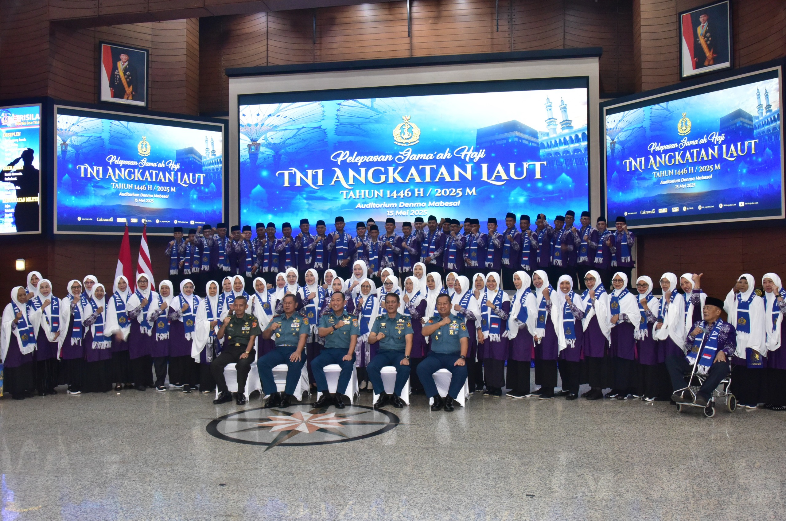 Aslog Dankormar Hadiri Pelepasan Jamaah Haji Reguler Timlak Urhaj TNI AL Tahun 1446 H/2025 M.