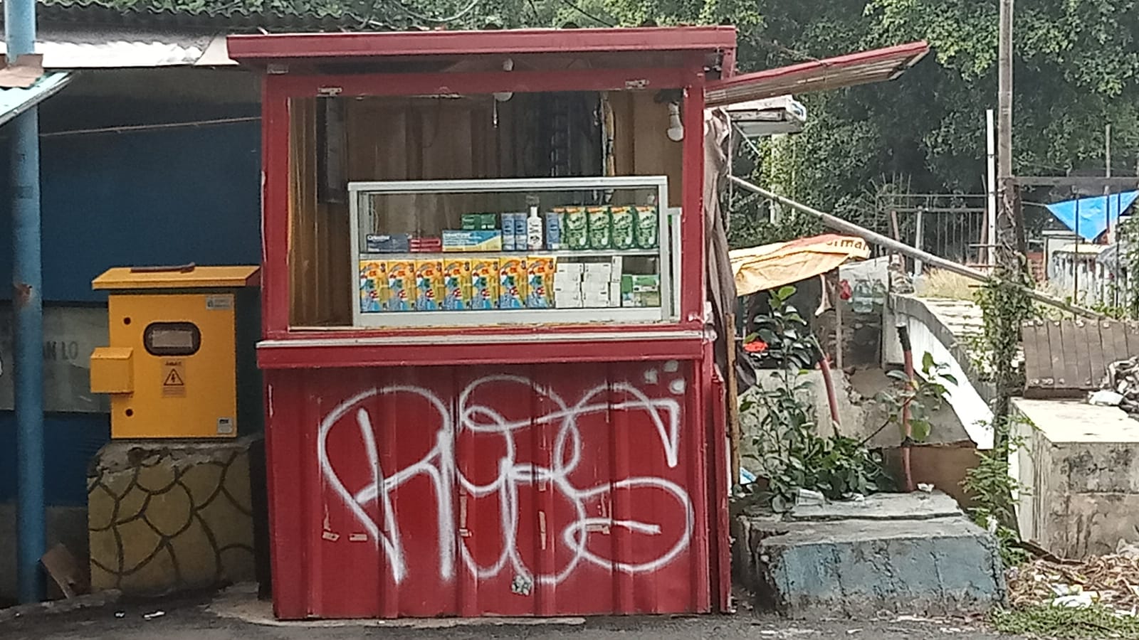 Toko Berkedok Kosmetik di Jl. Kunir Edarkan Pil Koplo-Red, Diduga Libatkan Oknum
