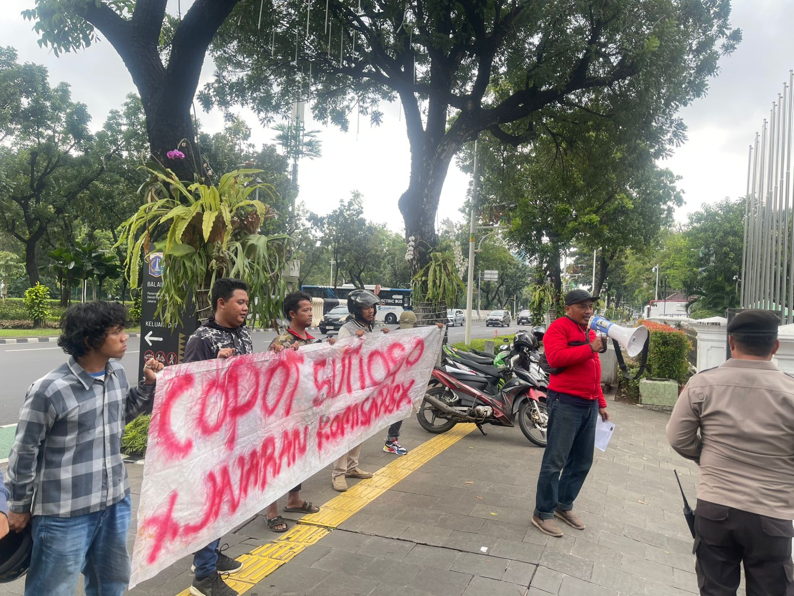 Himpunan Aktivis Pemuda Indonesia Meminta Copot Letjen. ( Prun ) Sutiyoso Terkait Pengangkatannya Menjadi Komisaris PT. Pembangunan Jaya Ancol Tbk.