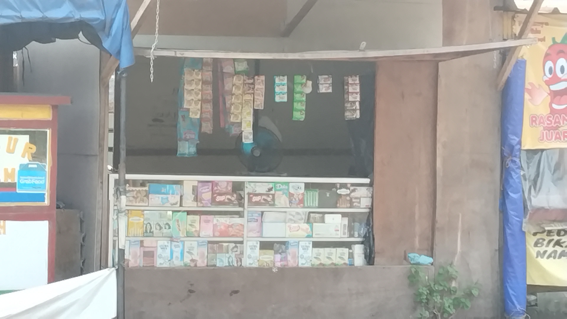 Toko Pil Koplo di Cengkareng Jakarta Barat Beroperasi Bebas, Disebut Ada Campur Tangan Oknum Pimpinan AWDI