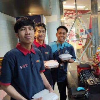 Kegiatan Jumat Berkah oleh Tim BRI Cabang Bursa Efek Indonesia Kegiatan Jumat Berkah oleh Tim BRI Cabang Bursa Efek Indonesia