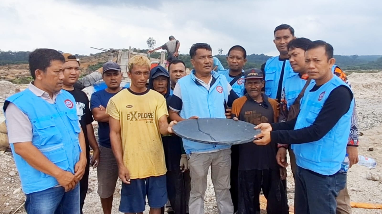 IKTN Sosialisasi PP 39 2025 di Kuansing Riau, Koperasi Tambang Rakyat Resmi Terbentuk IKTN Sosialisasi PP 39 2025 di Kuansing Riau, Koperasi Tambang Rakyat Resmi Terbentuk