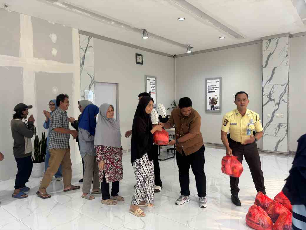 Dengungkan Kebaikan, BRI Kanca Cimanggis Salurkan Bantuan kepada Dhuafa dan Anak Yatim Dengungkan Kebaikan, BRI Kanca Cimanggis Salurkan Bantuan kepada Dhuafa dan Anak Yatim