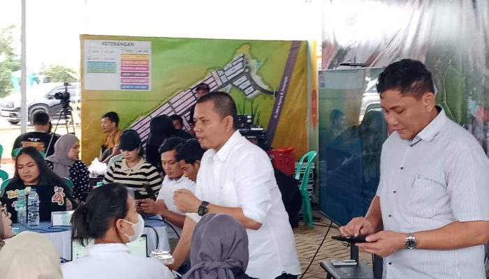 Menteri PKP Maruarar Sirait Tinjau Rumah Subsidi MBR dan Persiapan Acara Akad Massal di Perumahan Pondok Banten Indah Menteri PKP Maruarar Sirait Tinjau Rumah Subsidi MBR dan Persiapan Acara Akad Massal di Perumahan Pondok Banten Indah